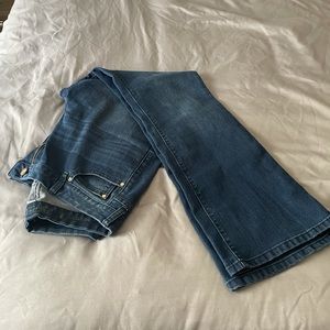 Jennifer Lopez bootcut jeans